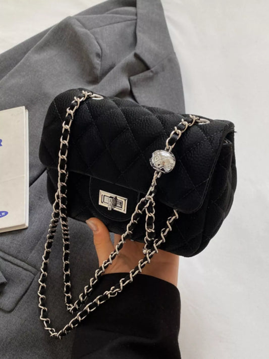 Quilted chain crossbody bag product image | Orleve