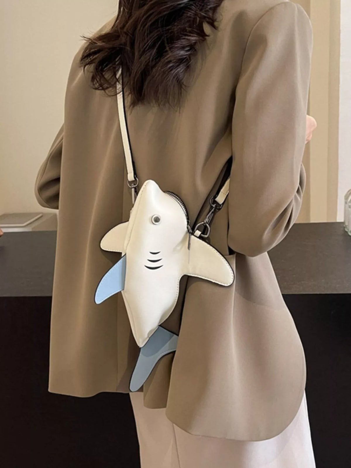 Shark Design Crossbody bag product image 3