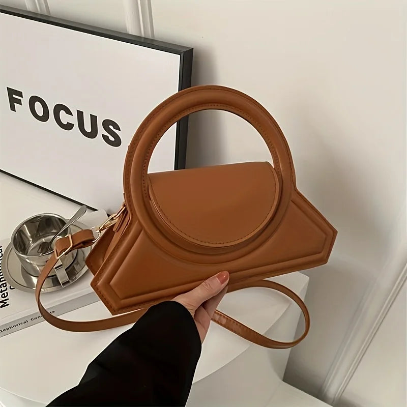 Sculptural Saddle Bag side detail