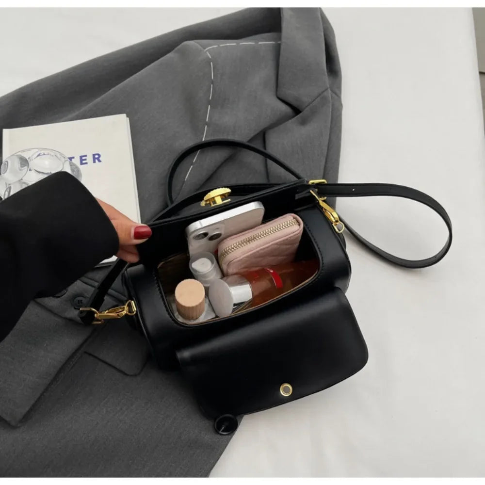Barrel handbag fashion view | ORLEVE