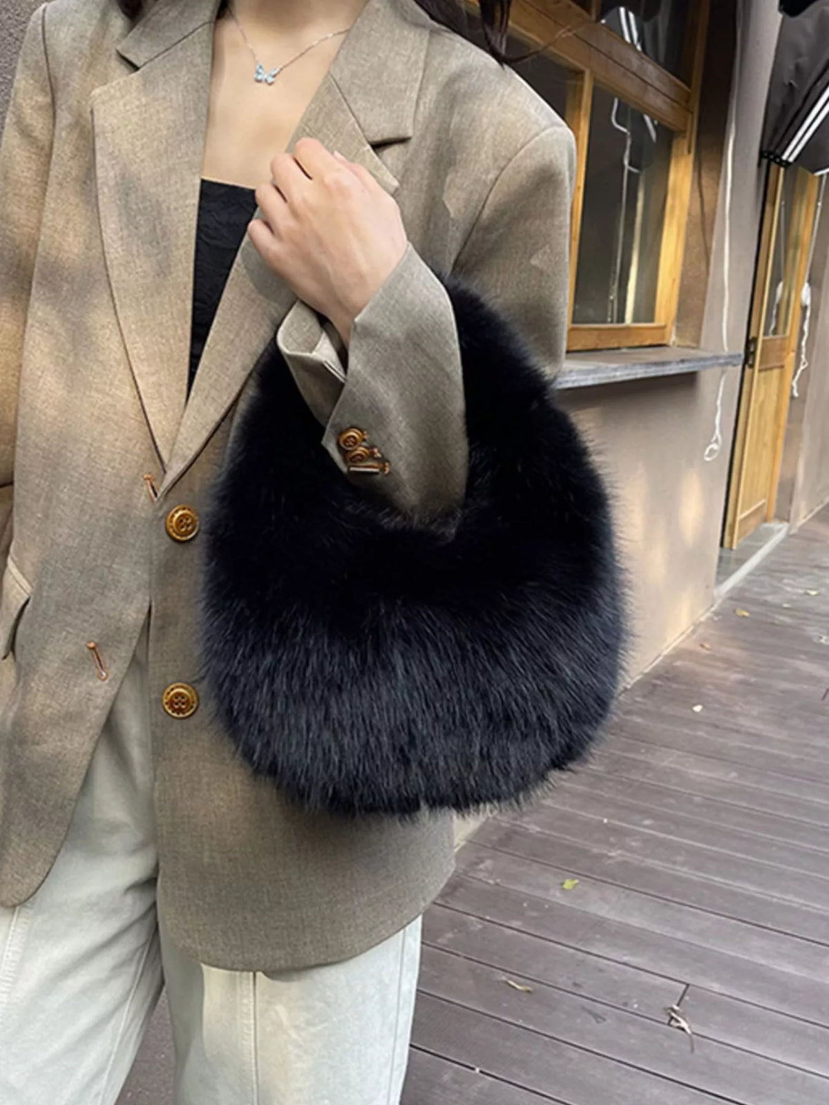 Fluffy mini handbag front view | Orleve