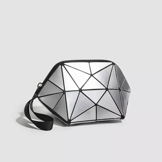 Geometric wristlet product image | Orleve