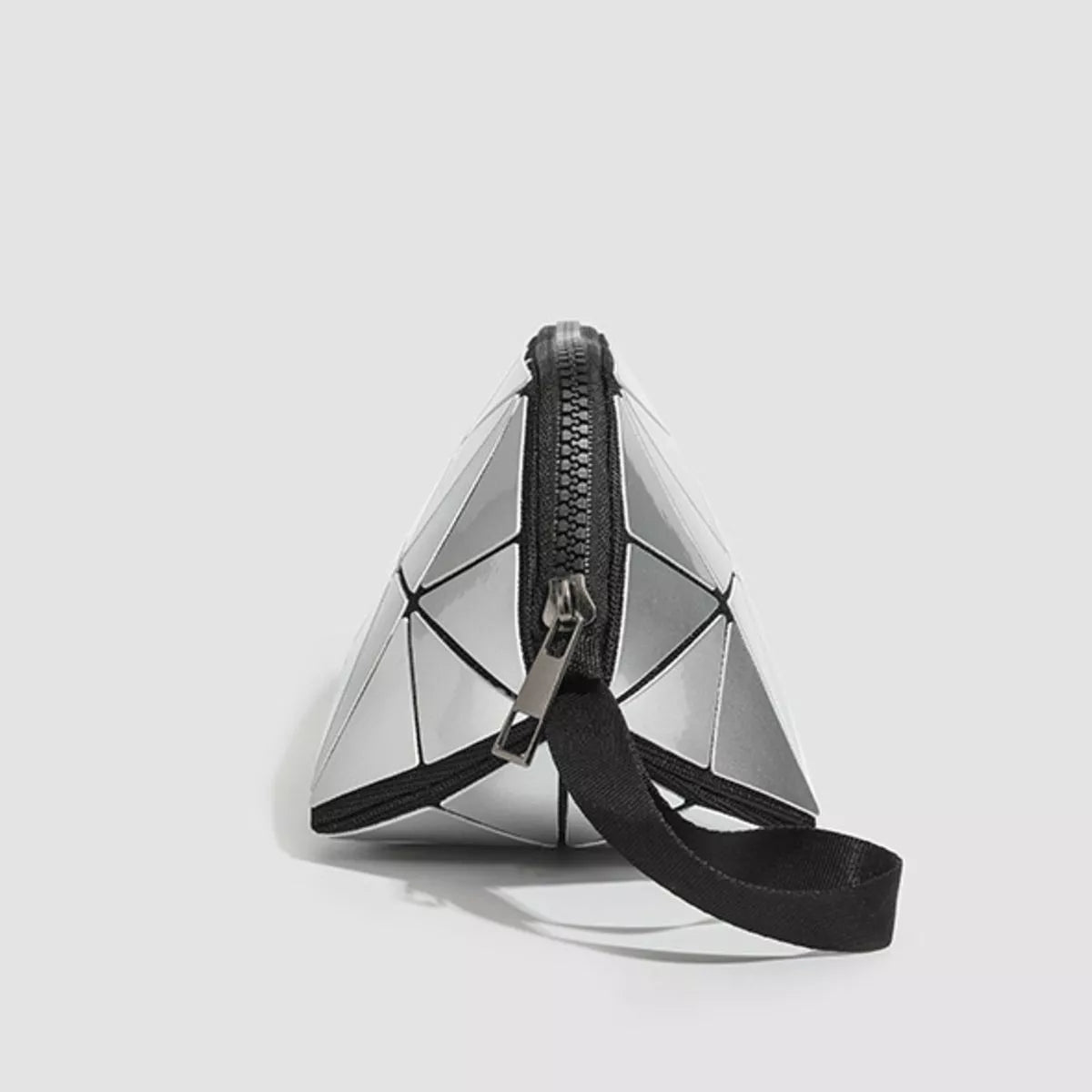 Geometric wristlet product image | Orleve
