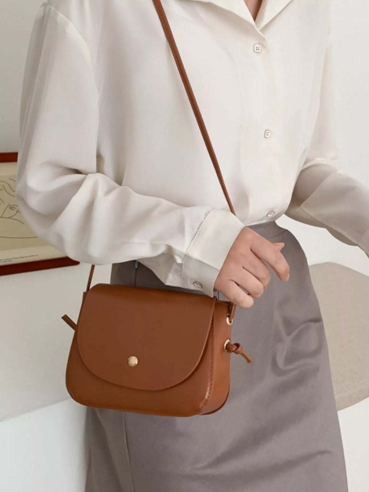 Leather crossbody bag product image | Orleve