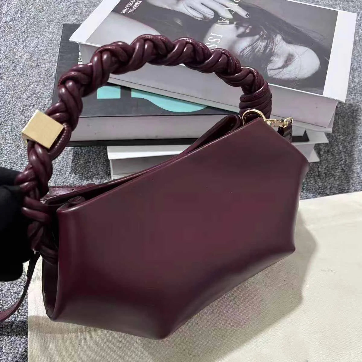 Luxe braided handbag silhouette | ORLEVE