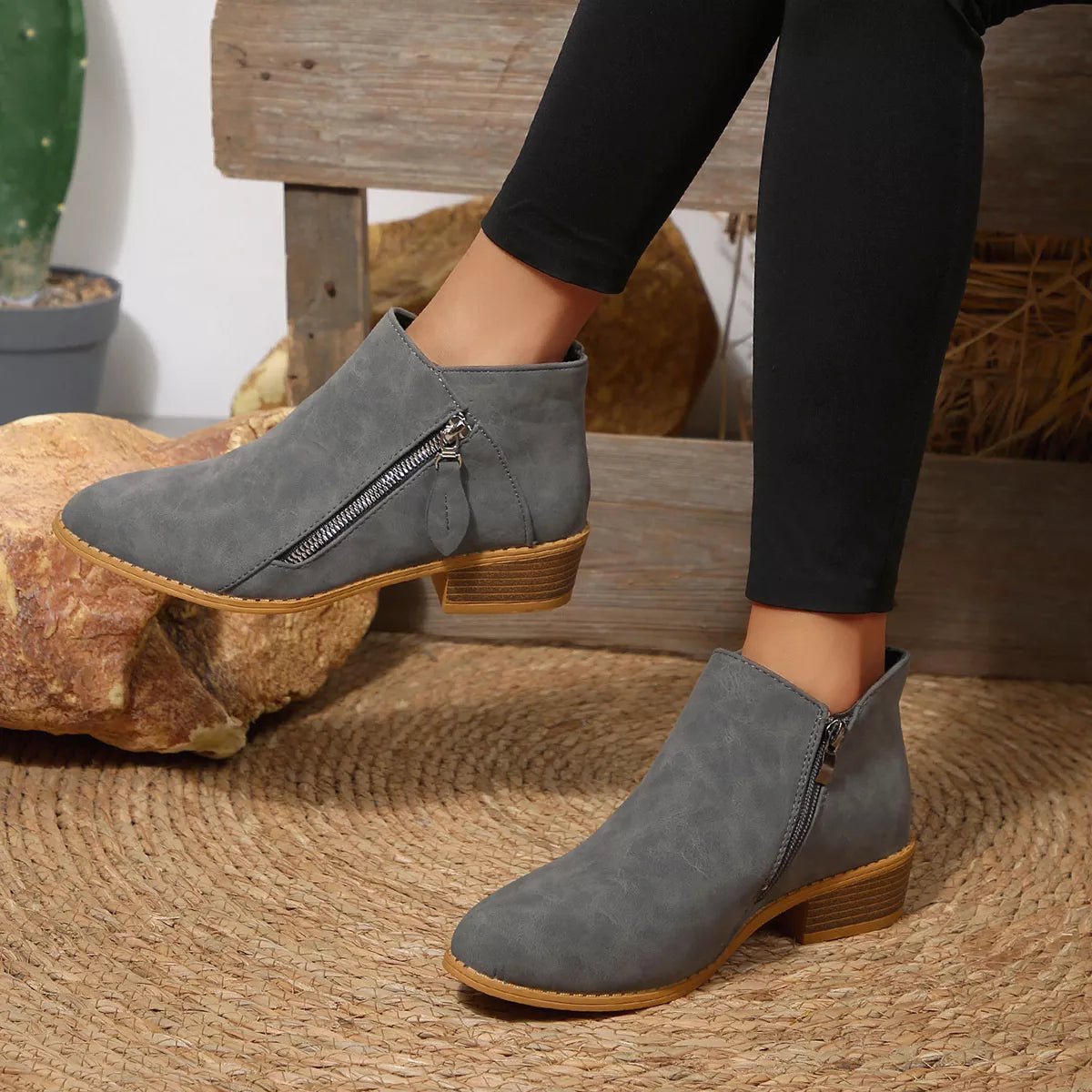 Orleve ankle boots with mid heel