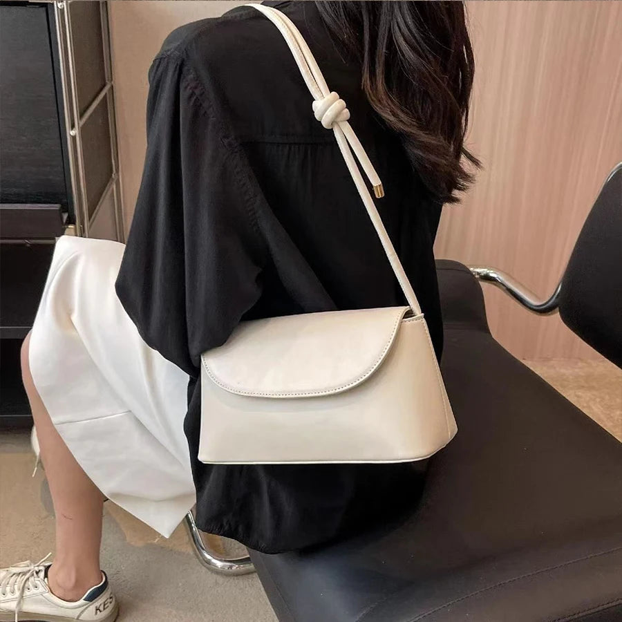 Ruched knotted shoulder bag fashion view | ORLEVE