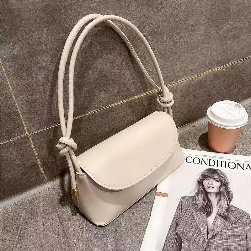 Ruched knotted shoulder bag side view | ORLEVE