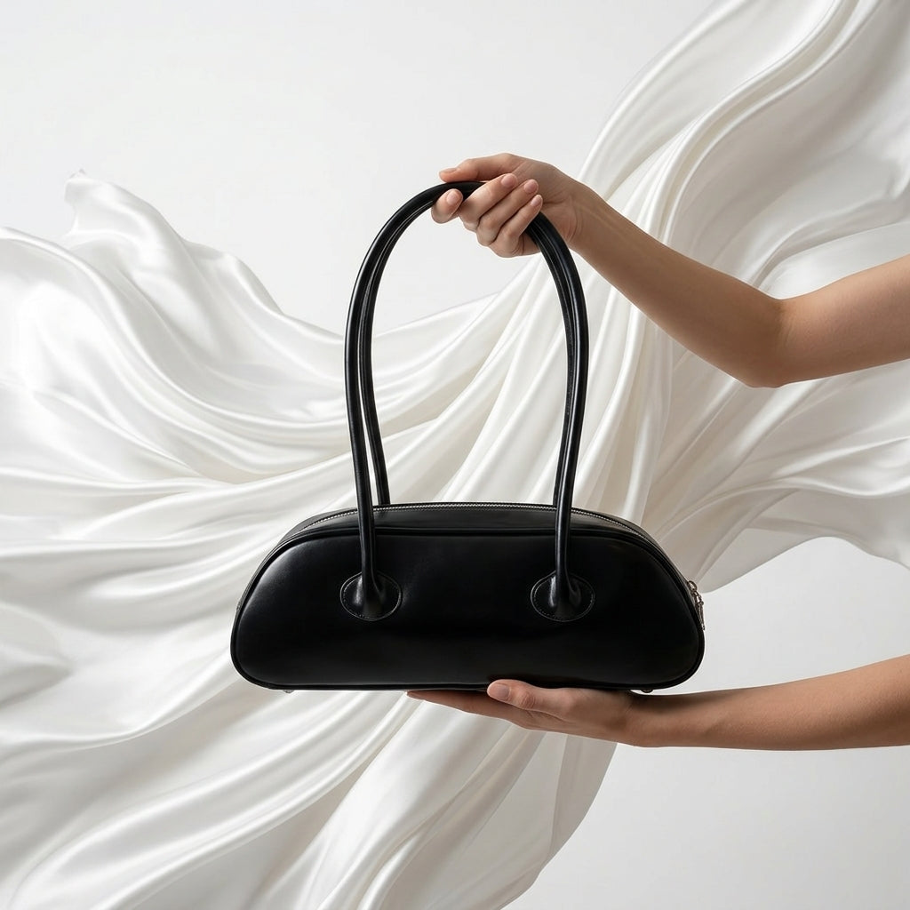 Ruched shoulder bag side view | Orleve