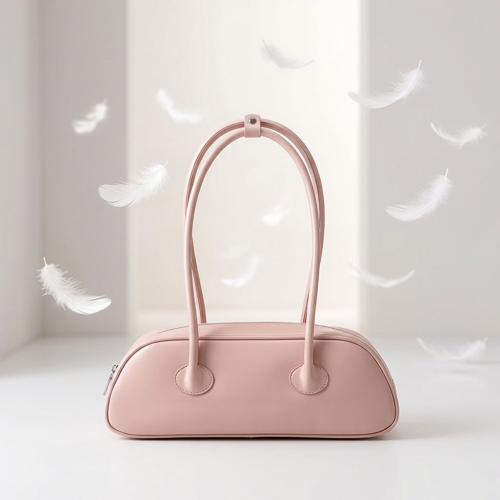 Ruched shoulder bag styling view | Orleve