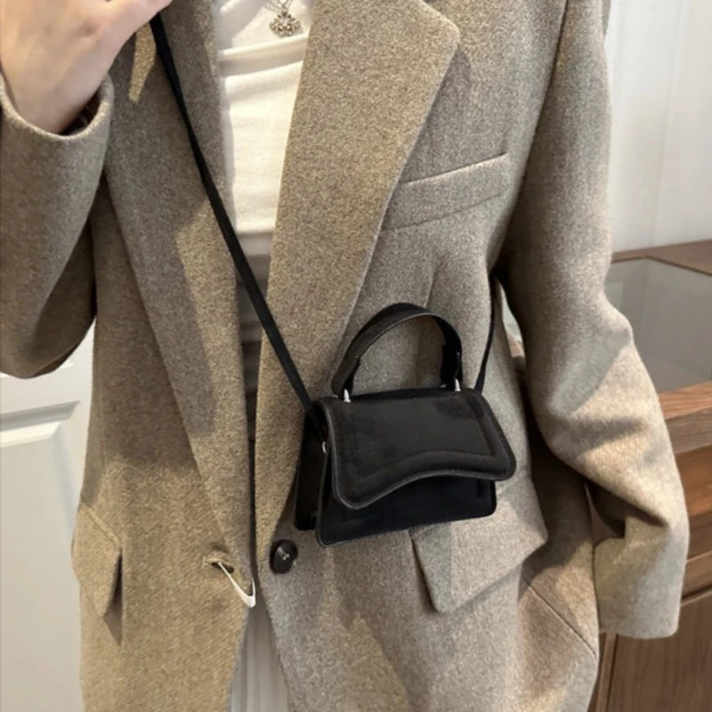 Structured box crossbody bag fashion view | ORLEVE