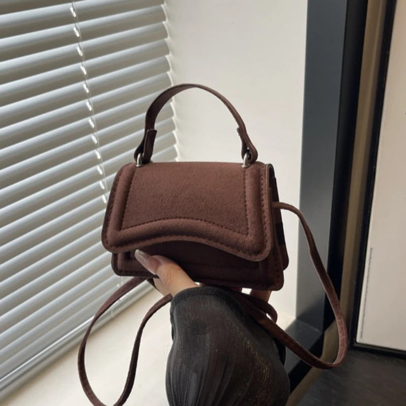 Structured box crossbody bag front view | ORLEVE